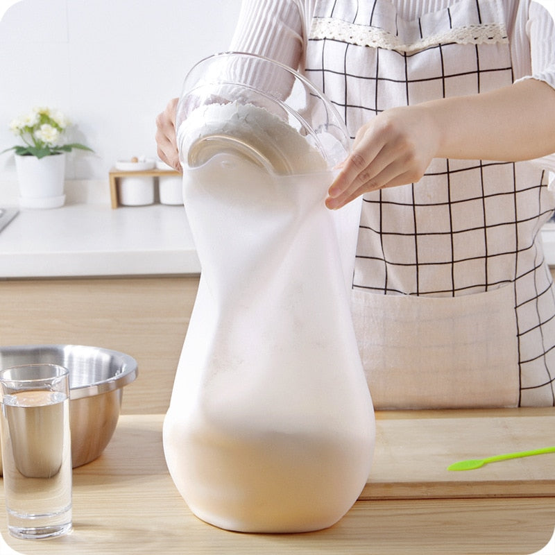 Mess-Free Silicone Kneading Dough Bag