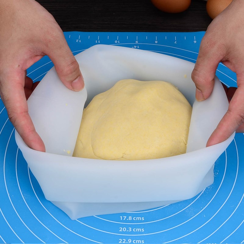 Mess-Free Silicone Kneading Dough Bag